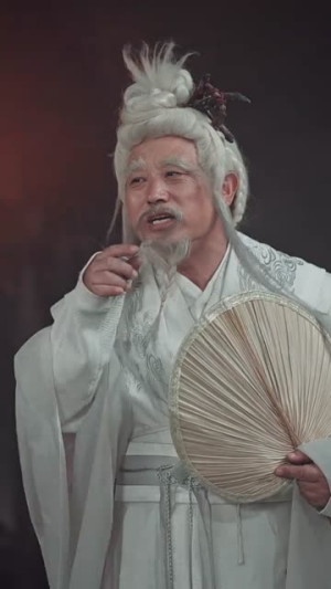 我在人间摆地摊（65集）最新上映的短剧
