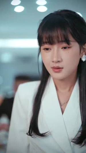 炮灰女配（54集）爆款短剧推荐