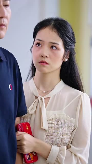 再回首闪婚老同学竟是首富（65集）分享好看短剧