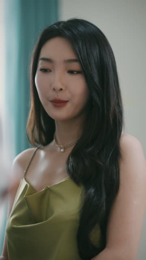 复仇逆袭：这个婶婶画风不对（80集）百度在线观看