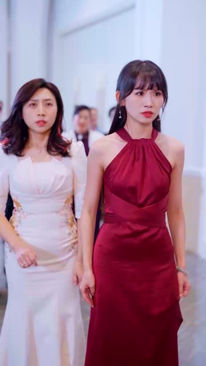 替嫁后被太子爷宠上天（80集） 追风的女孩短剧