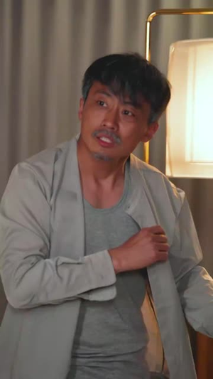 父亲的三轮车（50集）男主角是谁