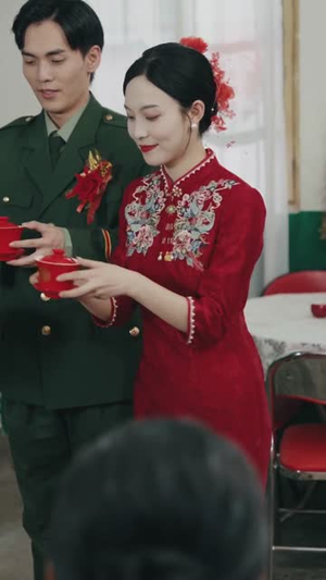 八零恰回那年婚礼时 (104集)  八零恰回那年婚礼时 (104集) 短剧解说热门