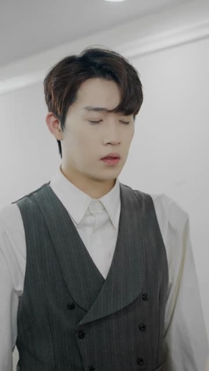 重回十年前,前妻选择初恋后完蛋了(54集) 重回十年前,前妻选择初恋后完蛋了(54集)悬疑短剧推荐