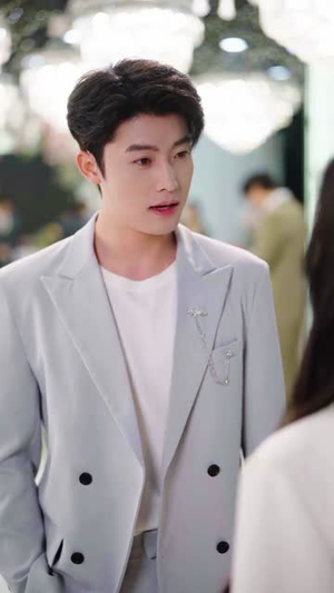 我资助的穷学生，毕业把我当乞丐（65集）抢先看新短剧