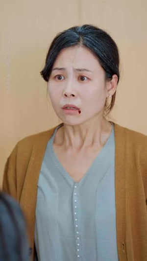 被全网唾弃后，我偷偷打开直播（60集）古装热门短剧