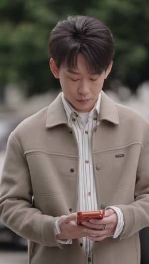 中亿万彩票,我隐瞒试探人心(80集) 中亿万彩票,我隐瞒试探人心(80集)超级好看的短剧