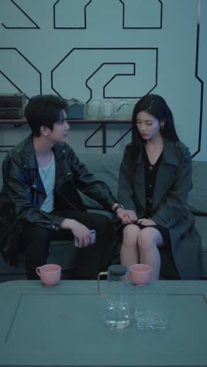 我的重生是场骗局2我妈被困1993(62集) 我的重生是场骗局2我妈被困1993(62集)最近很火的短剧