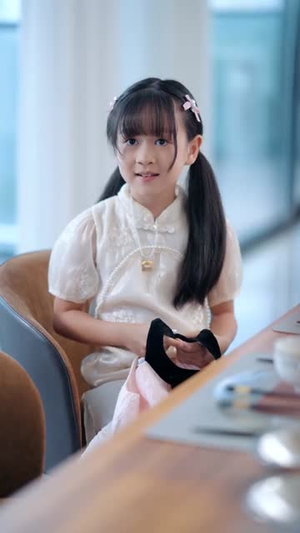 她在楼道里啃馒头,我不忍了(68集) 她在楼道里啃馒头,我不忍了(68集)热播古装短剧