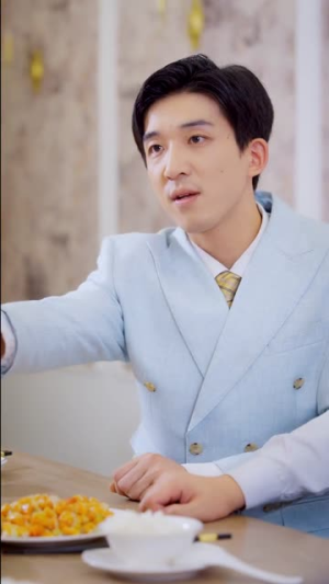 大小姐的神级保镖(64集) 大小姐的神级保镖(64集)一口气看完