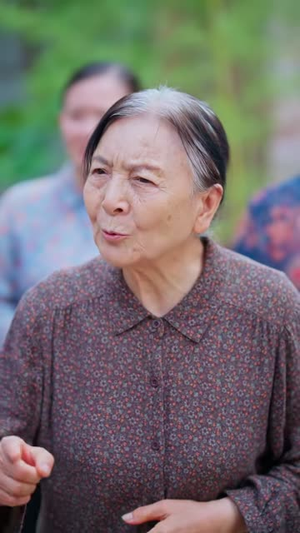 80打工人勇闯现代养全家(102集) 80打工人勇闯现代养全家(102集)精彩的短剧