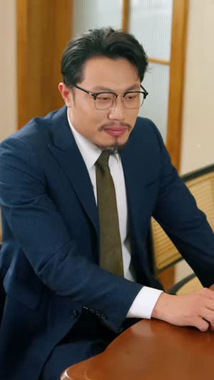 婚约成赘婿,妙手神医破危局(70集) 婚约成赘婿,妙手神医破危局(70集)短剧全集免费
